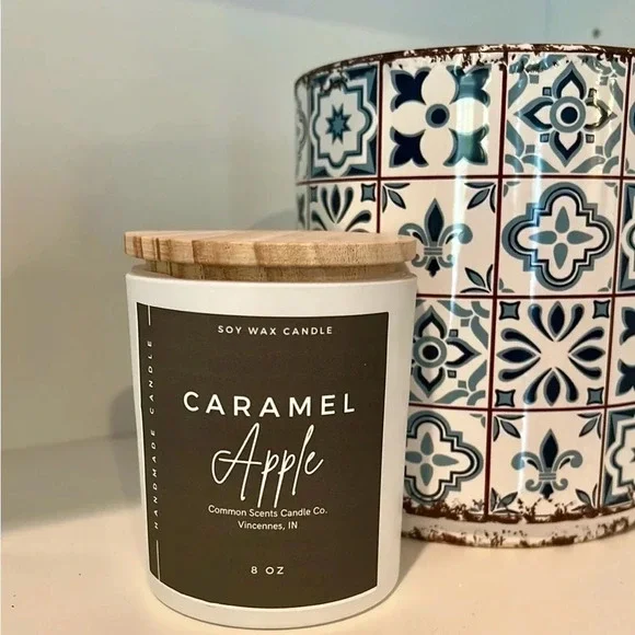 🎄🎁BUY NOW! Hand Made 7 oz hand poured candle with 100% soy wax & a wooden wick - Picture 9 of 16